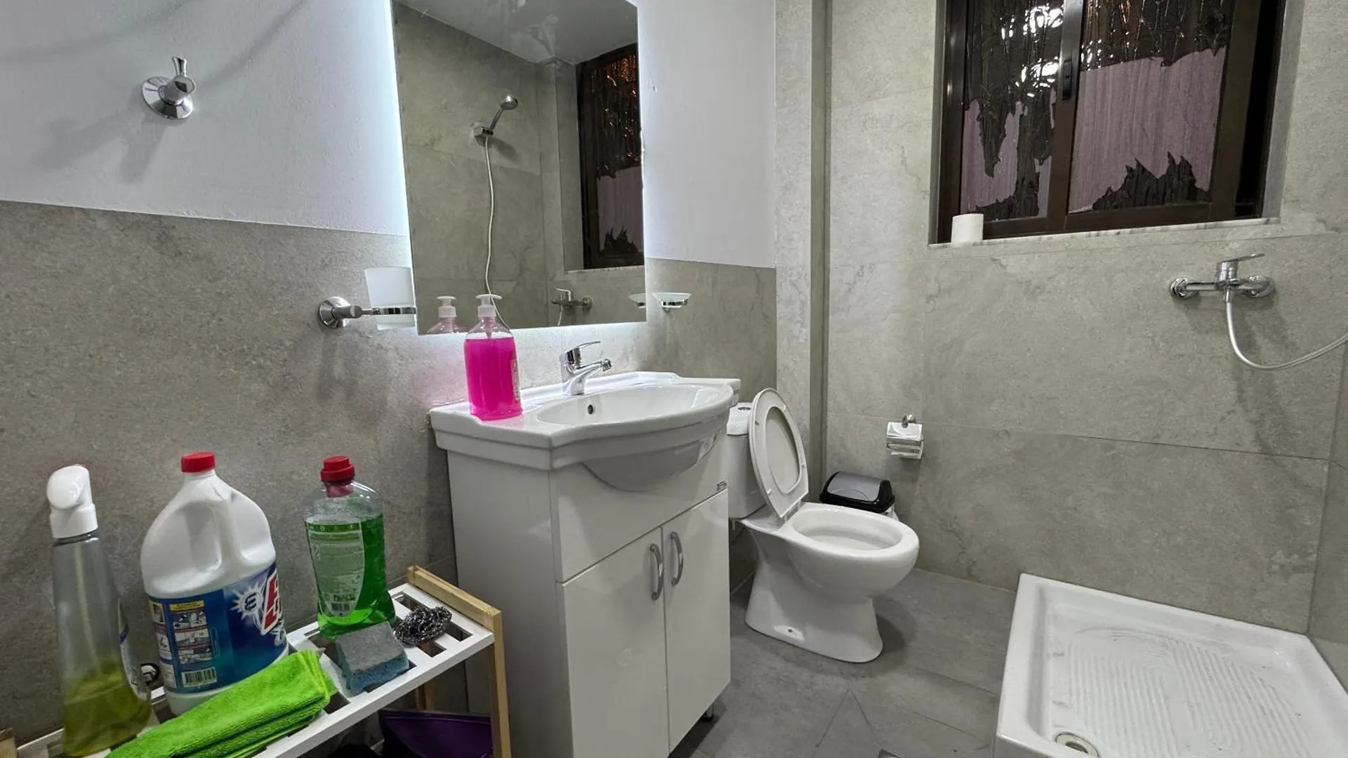 Amber Sunshine Apartment 티라나 알바니아