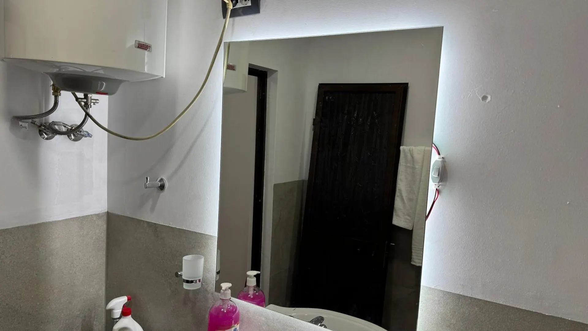 Amber Sunshine Apartment 티라나 0*,  알바니아